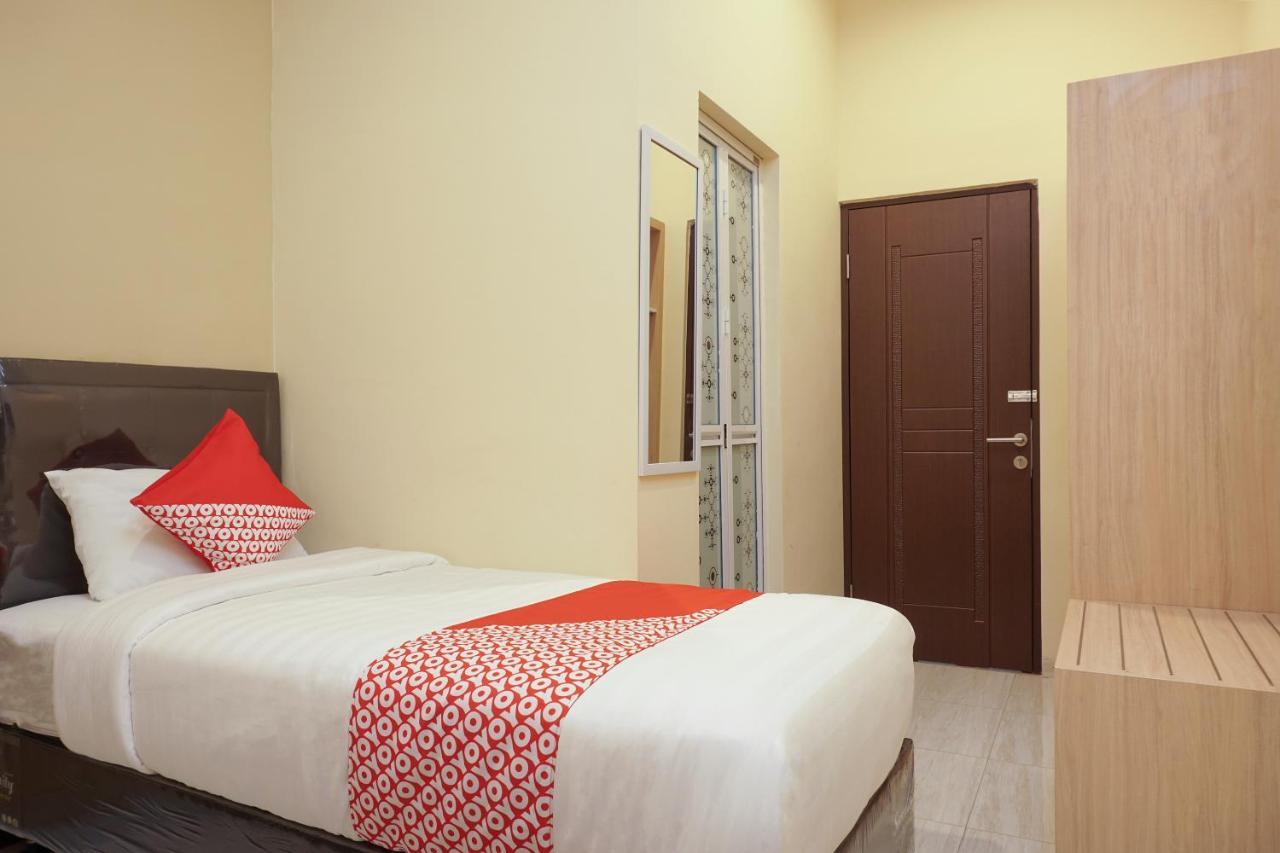 Super Oyo 90033 Dehome Family Melati Exterior photo